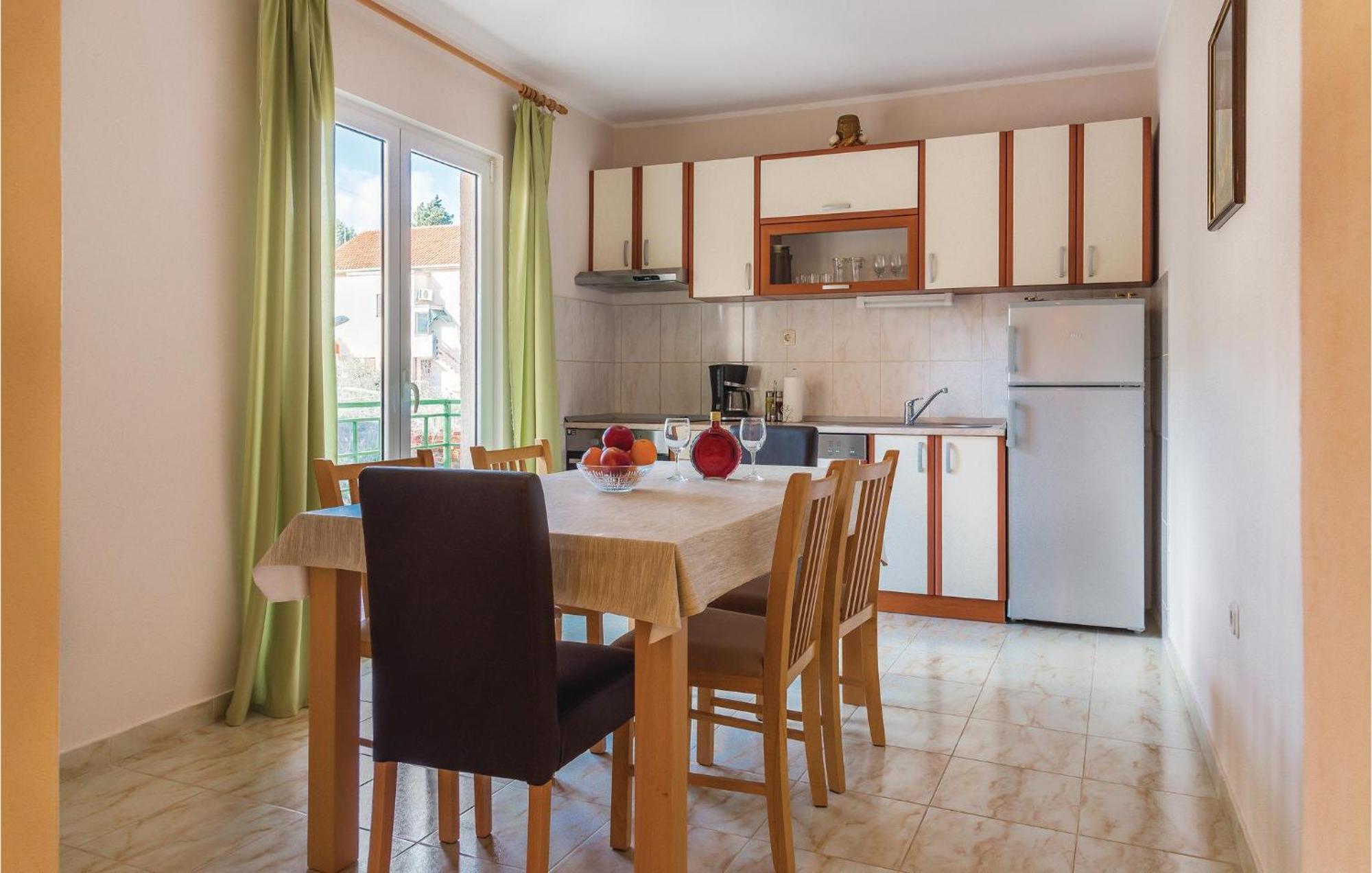 Beautiful Apartment In Raslina With Wifi Exterior foto